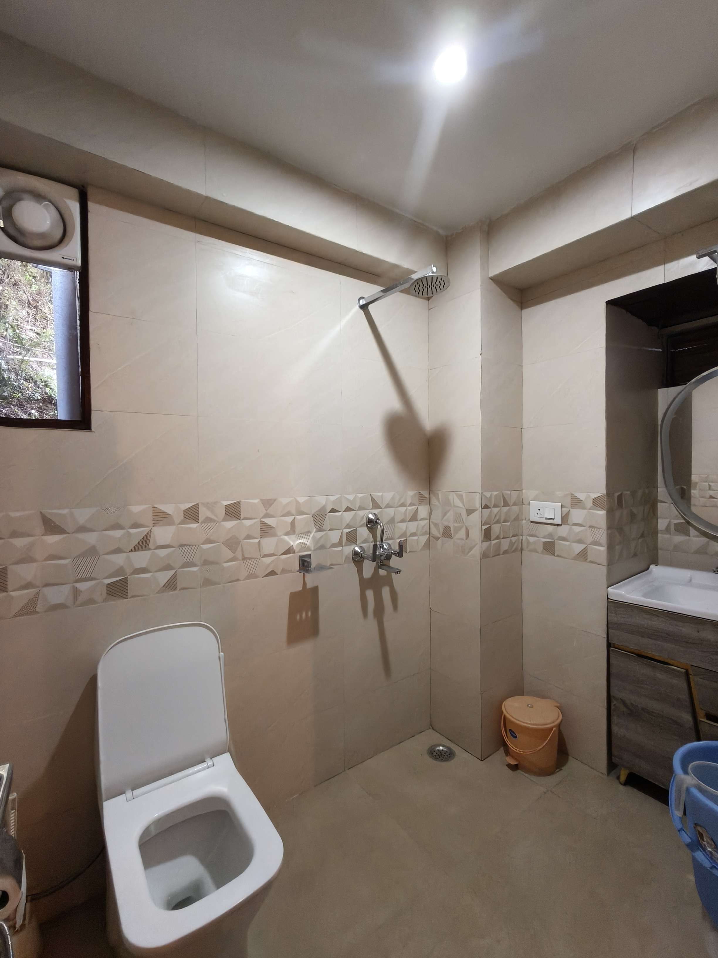 Attached Toilet