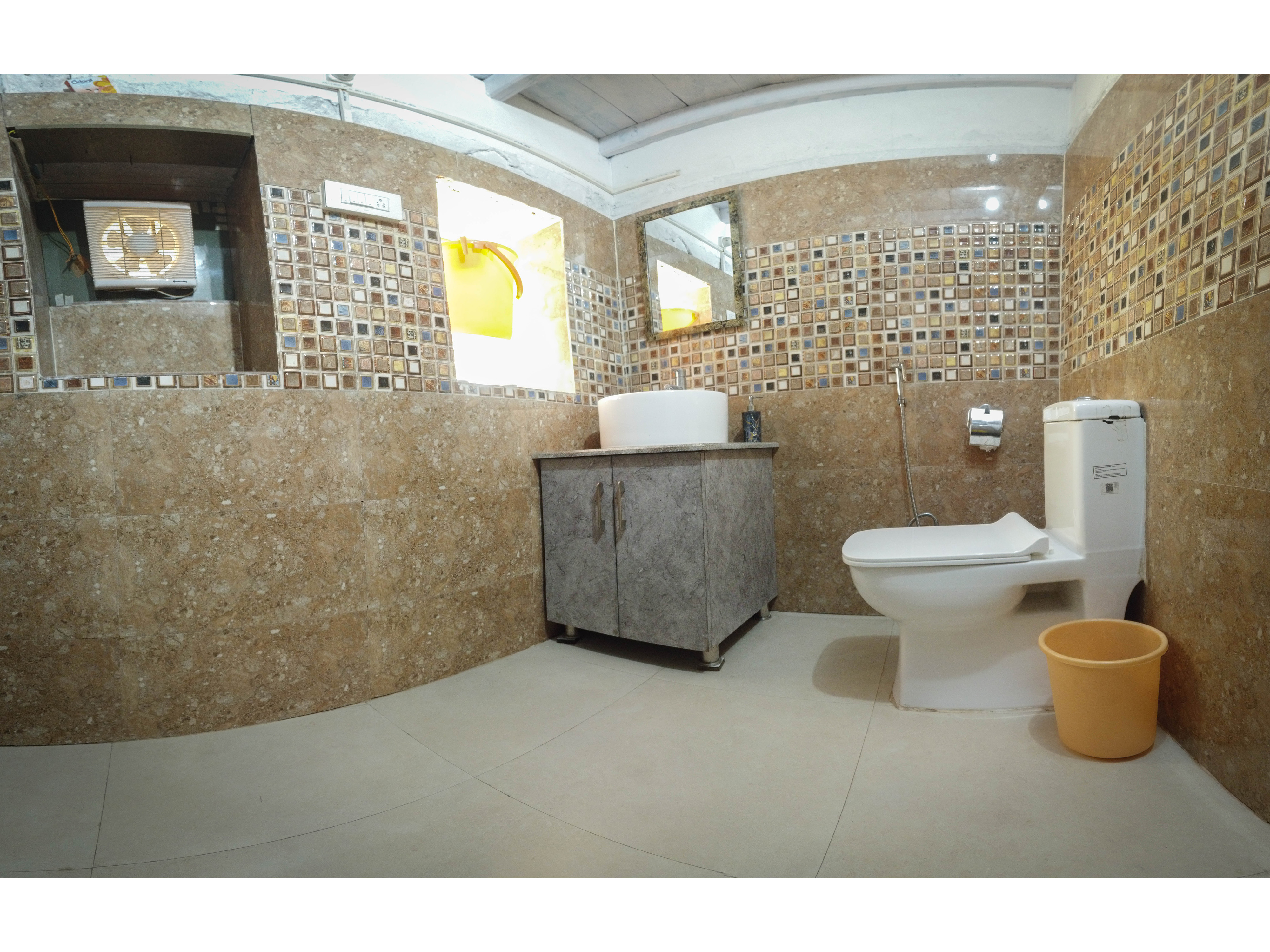 Attached Toilet