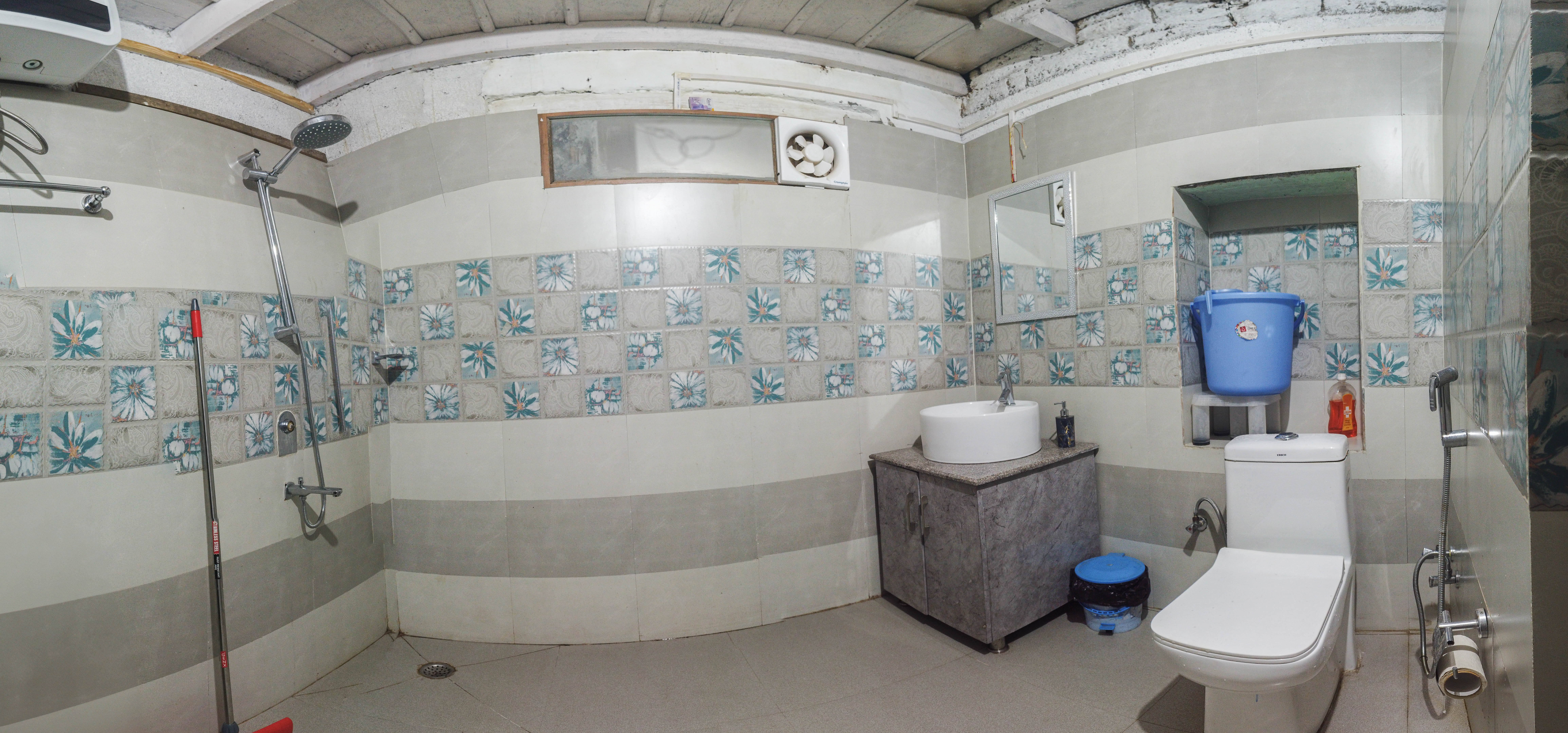 Attached Toilet